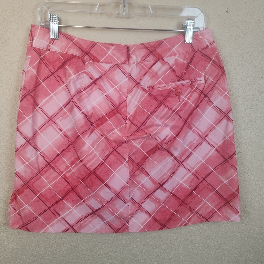 AtivaGolf Muted Red and White Plaid Skort Size 12 (7604)